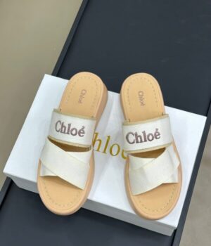 CHLOE SANDAL