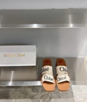 CHLOE SANDAL