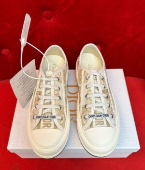 DIOR SNEAKER