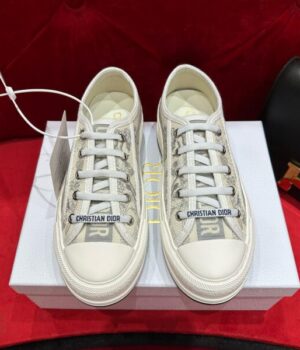 DIOR SNEAKER