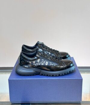 DIOR SNEAKER
