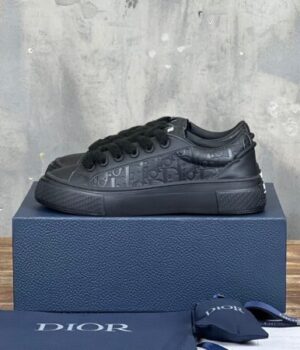 DIOR SNEAKER