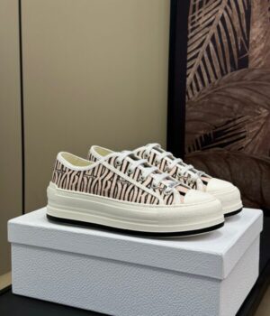 DIOR SNEAKER