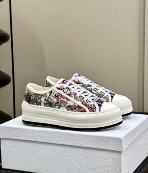 DIOR SNEAKER
