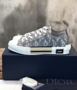DIOR SNEAKER