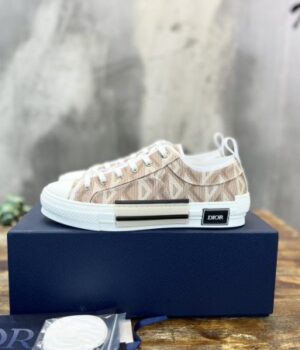 DIOR SNEAKER