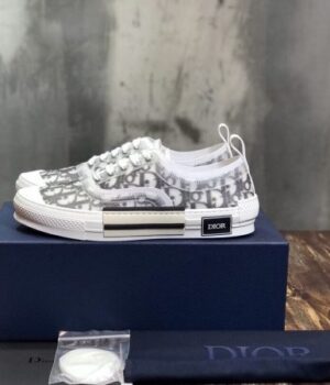DIOR SNEAKER
