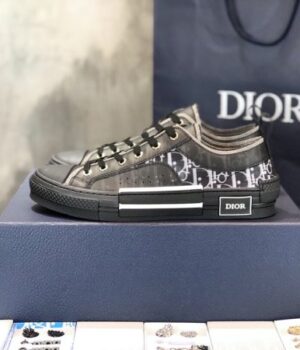 DIOR SNEAKER