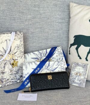 DIOR WALLET