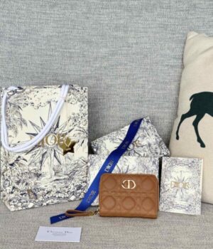 DIOR WALLET
