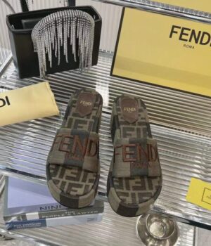 FENDI SANDAL
