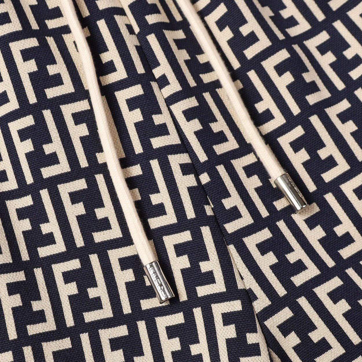 FENDI SHORTS - Image 5
