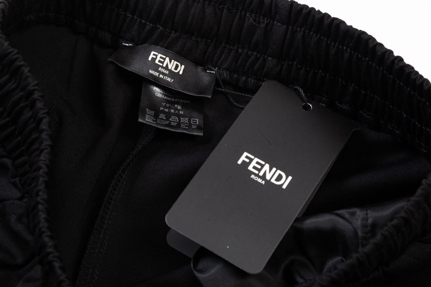 FENDI SHORTS - Image 7