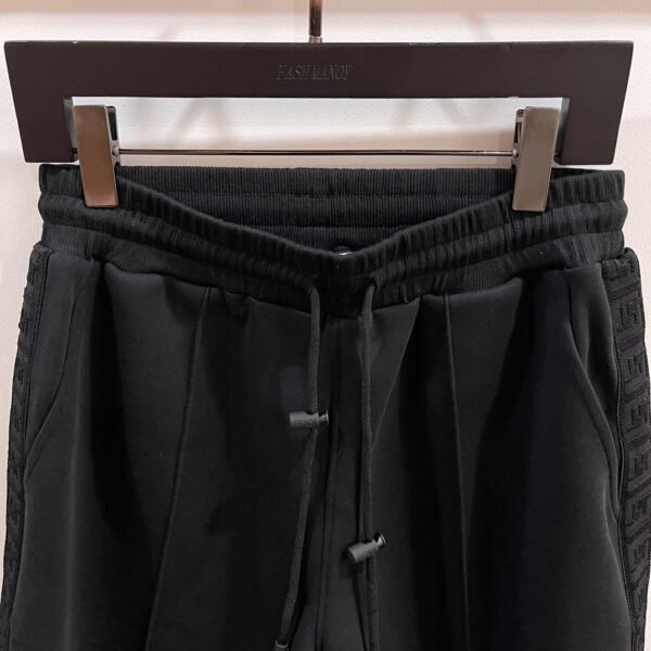 FENDI SHORTS - Image 4