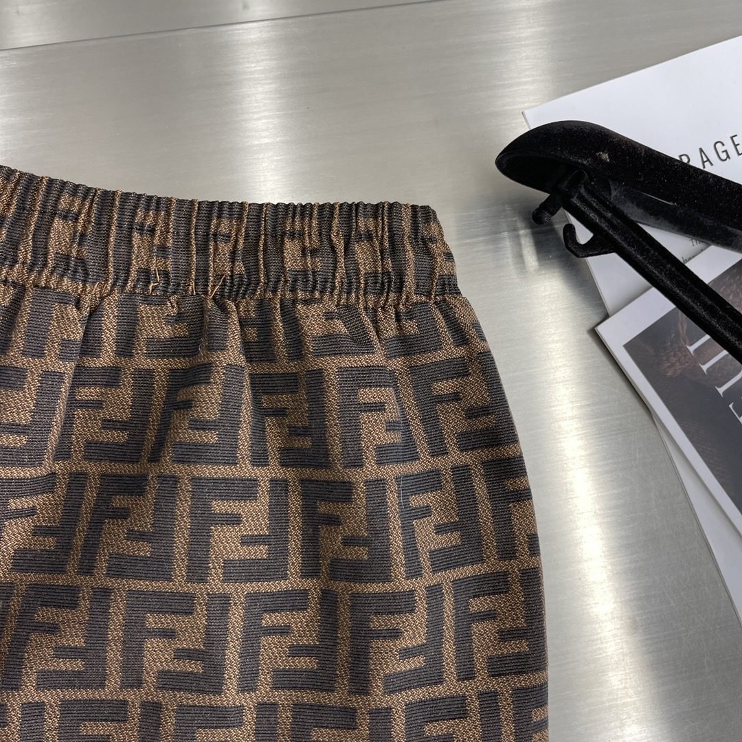 FENDI SHORTS - Image 7