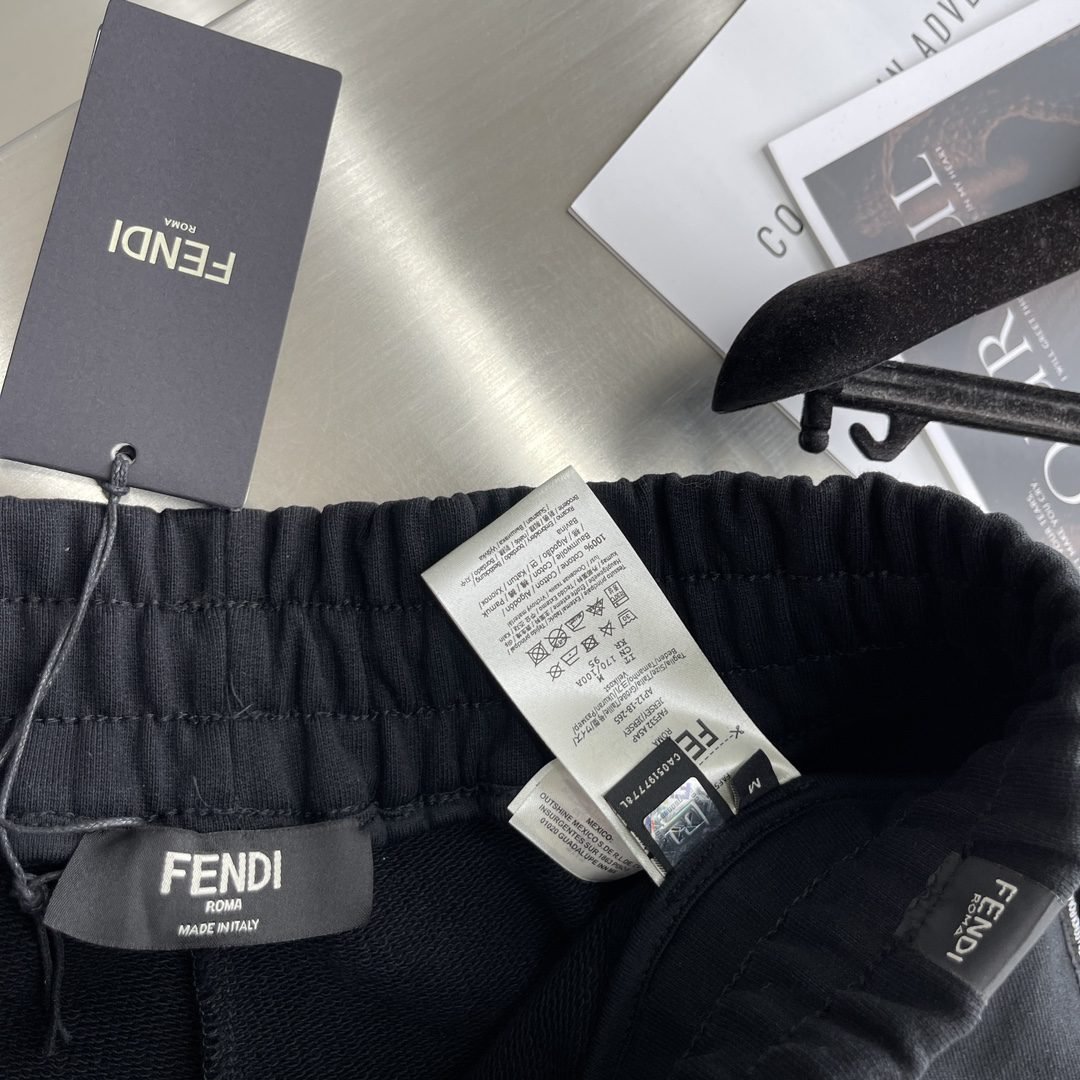FENDI SHORTS - Image 7
