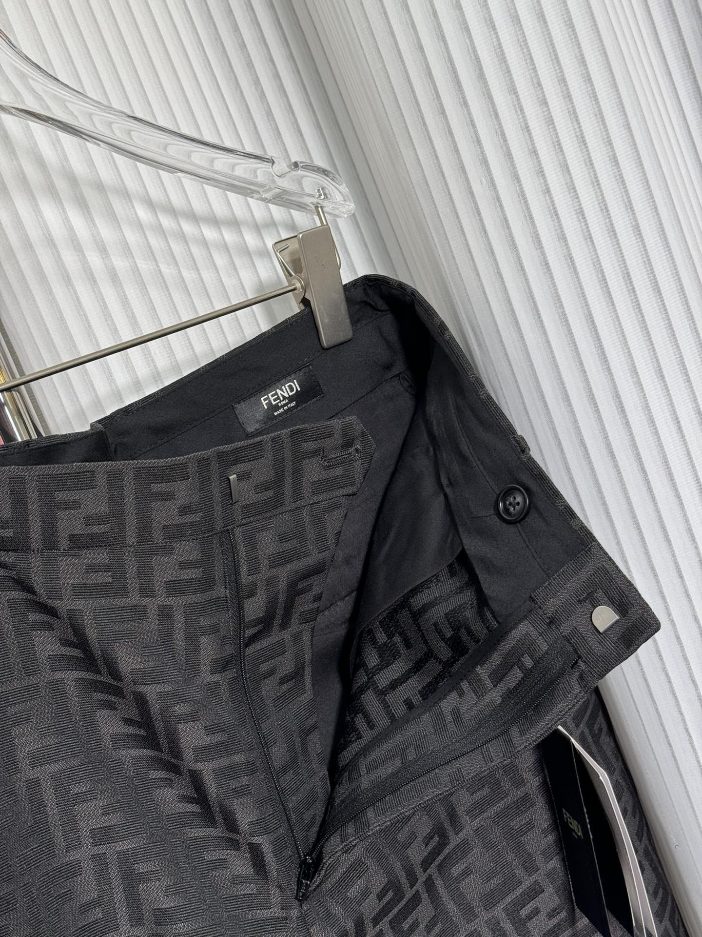 FENDI SHORTS - Image 7