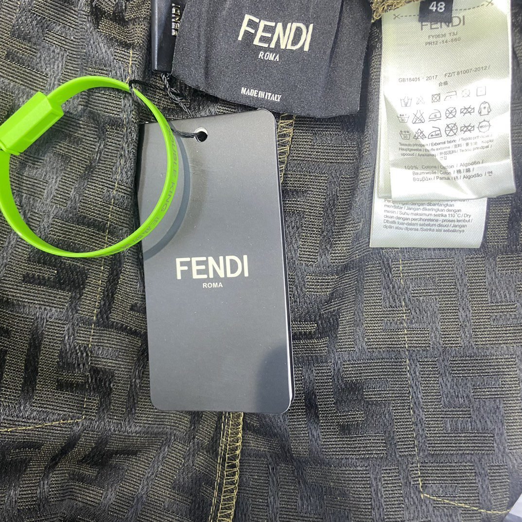 FENDI SHORTS - Image 5