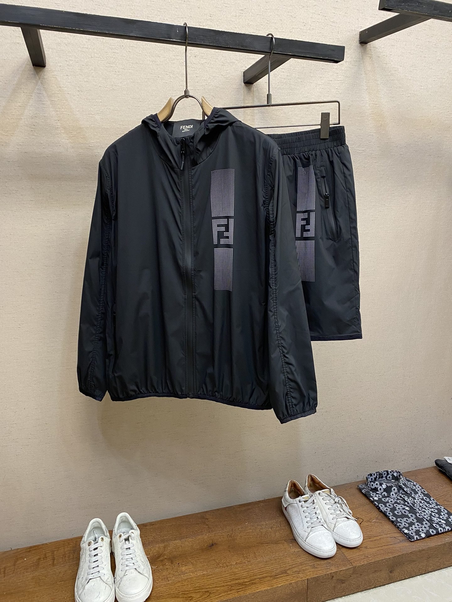 FENDI SHORTS - Image 3