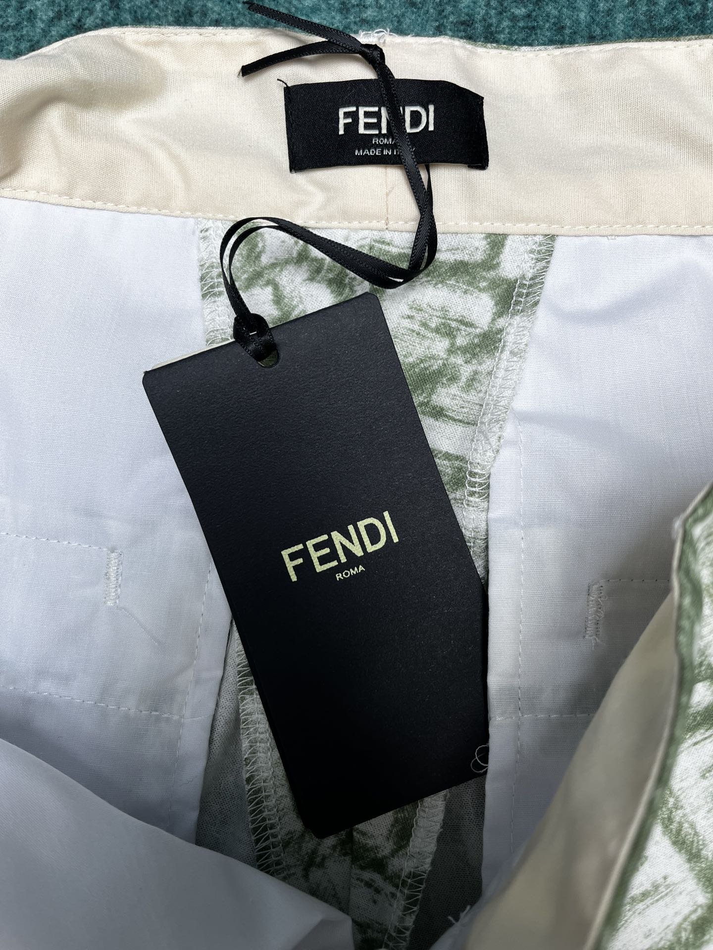 FENDI SHORTS - Image 7