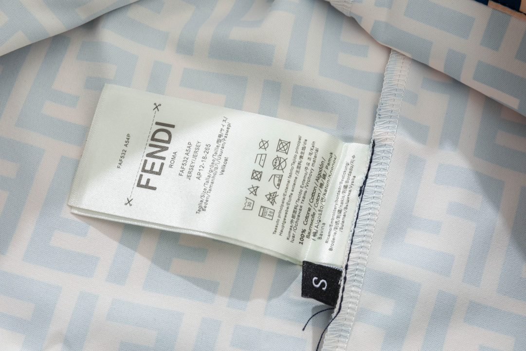 FENDI SHORTS - Image 5