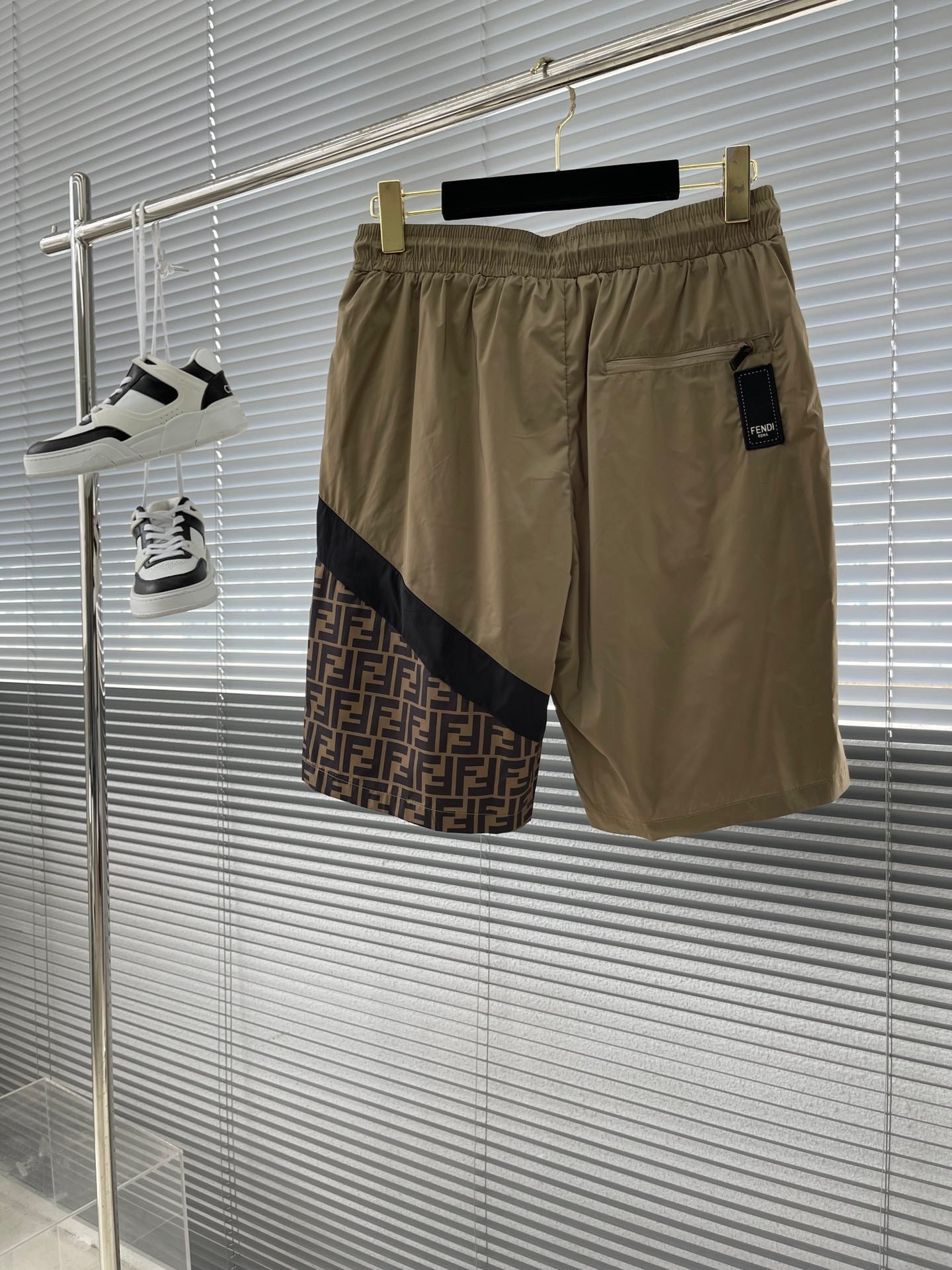 FENDI SHORTS - Image 3