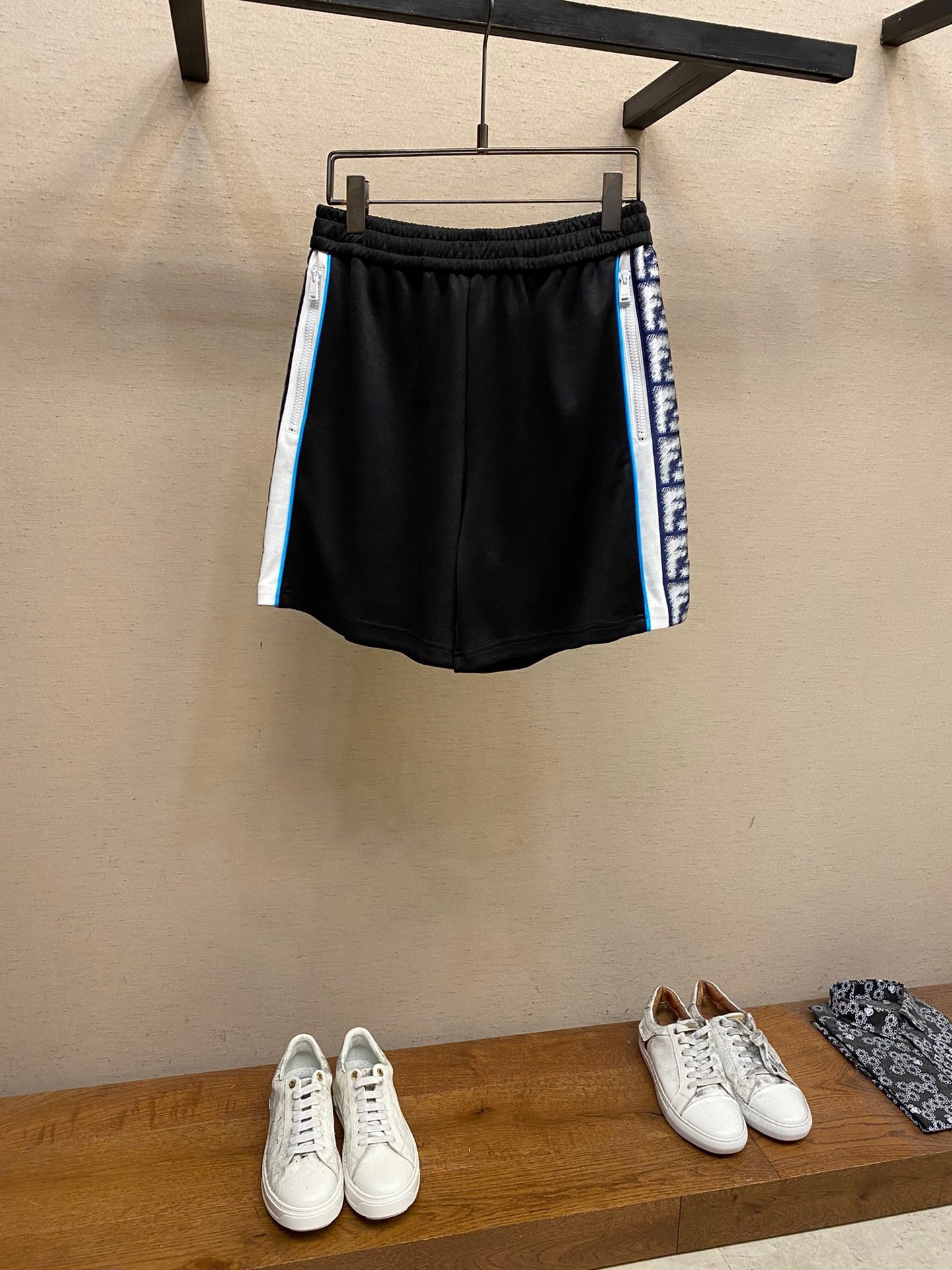 FENDI SHORTS - Image 2