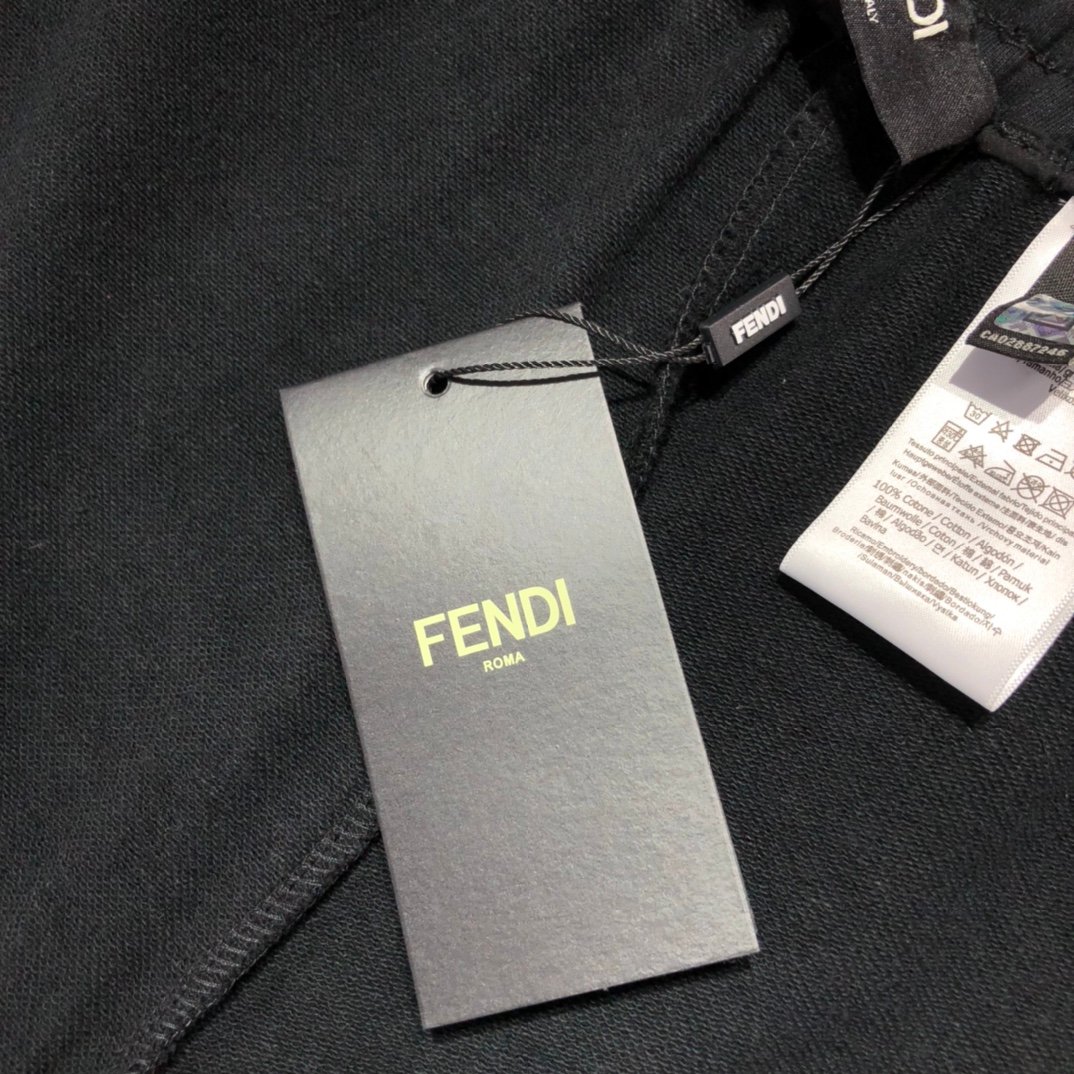 FENDI SHORTS - Image 7