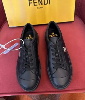 FENDI SNEAKER