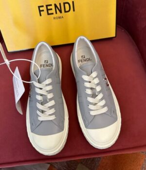 FENDI SNEAKER