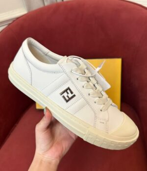 FENDI SNEAKER