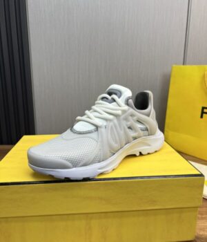 FENDI SNEAKER