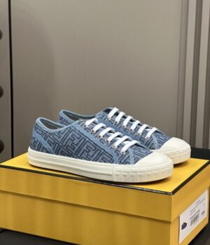 FENDI SNEAKER