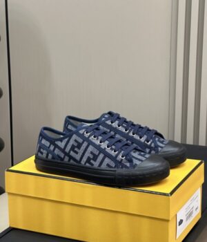 FENDI SNEAKER