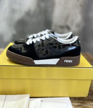 FENDI SNEAKER