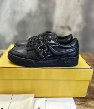 FENDI SNEAKER