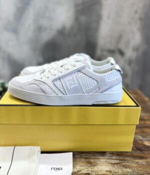 FENDI SNEAKER