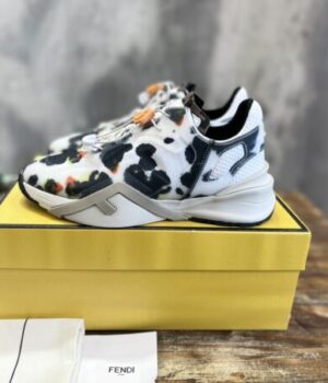 FENDI SNEAKER