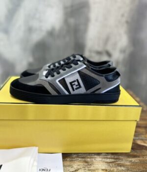 FENDI SNEAKER