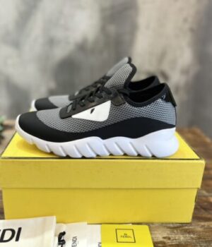 FENDI SNEAKER