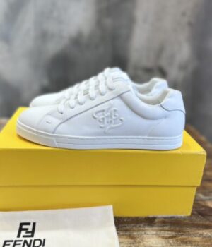 FENDI SNEAKER