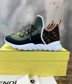 FENDI SNEAKER
