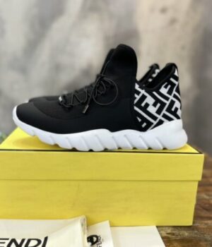 FENDI SNEAKER