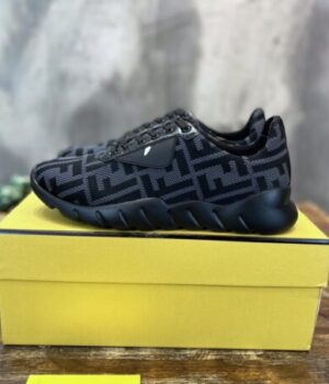 FENDI SNEAKER