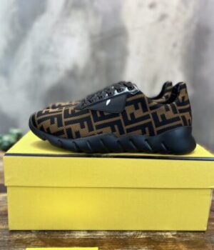 FENDI SNEAKER