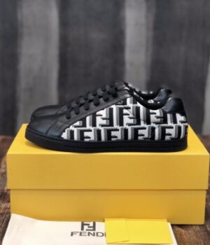 FENDI SNEAKER