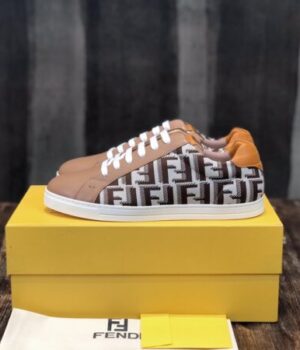 FENDI SNEAKER