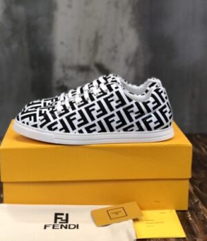 FENDI SNEAKER