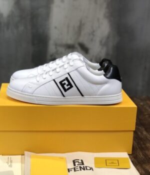 FENDI SNEAKER