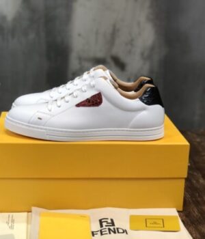 FENDI SNEAKER